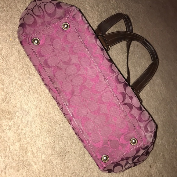 Coach Signature eggplant bag - Picture 5 of 6